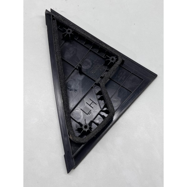 Moldura Acabamento Traseiro Direito Hb20 Hatch 2013 A 2019