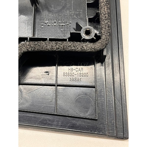 Moldura Acabamento Traseiro Direito Hb20 Hatch 2013 A 2019