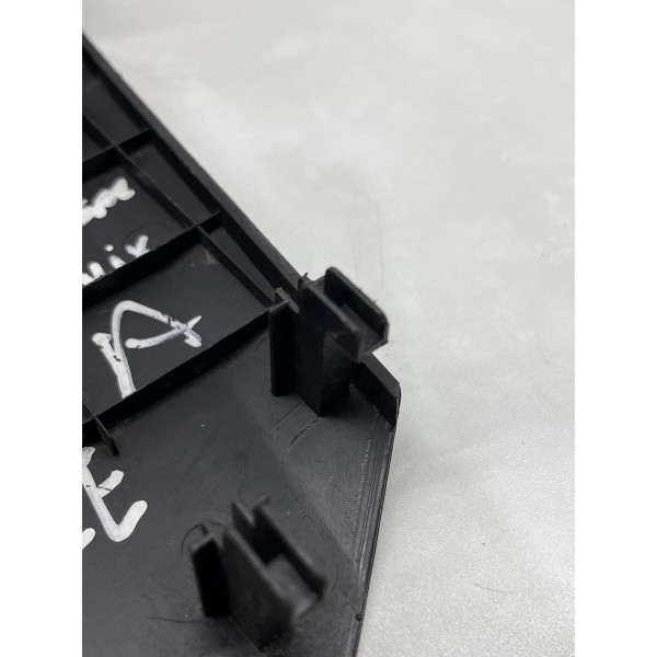 Moldura Lateral Banco Esq\dir Chevrolet Onix 2019