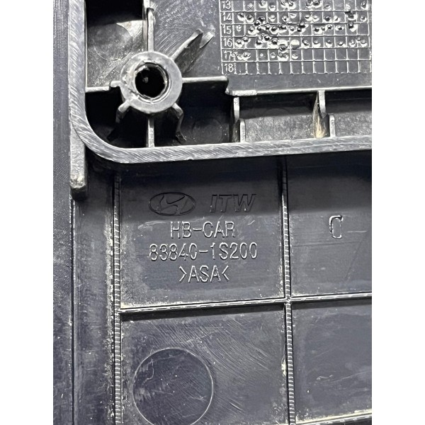 Moldura Externa Porta Tras\dir Hyundai Hb20 2013 A 2019