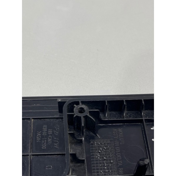 Moldura Externa Porta Tras\dir Hyundai Hb20 2013 A 2019