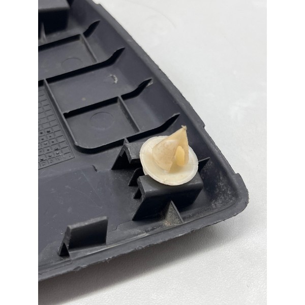 Moldura Tampa Tras\dir Volkswagen Fox 2017