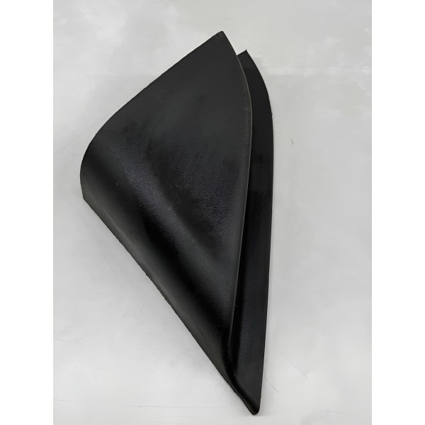 Acabamento Interno Dianteiro Direito Gm Cobalt 2017 A 2019