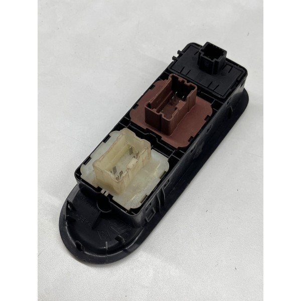 Botão Vidro Elétrico D/esq Renault Duster 2015 A 2019