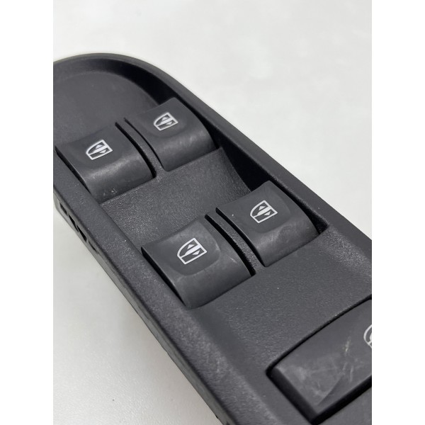 Botão Vidro Elétrico D/esq Renault Duster 2015 A 2019
