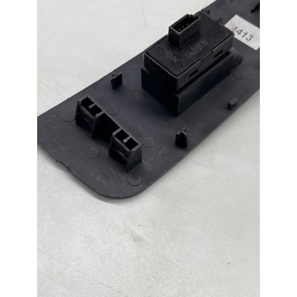 Botão Vidro Elétrico Dir\dian Fiat Siena 2006 2007 08 A 2009