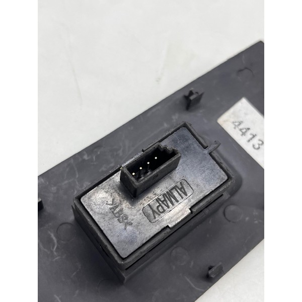 Botão Vidro Elétrico Dir\dian Fiat Siena 2006 2007 08 A 2009