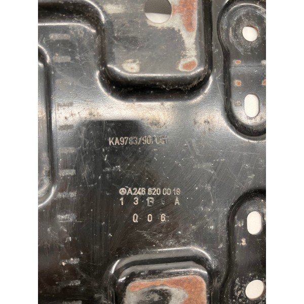 Suporte Da Bateria Mercedes Bens Gla 200 1.6 Turbo 2016