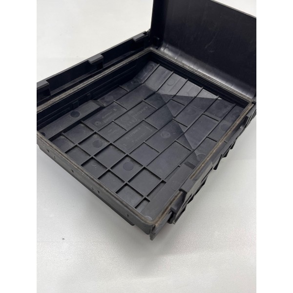 Tampa Do Modulo Caixa De Fusíveis Audi Q3  2008 A 2017