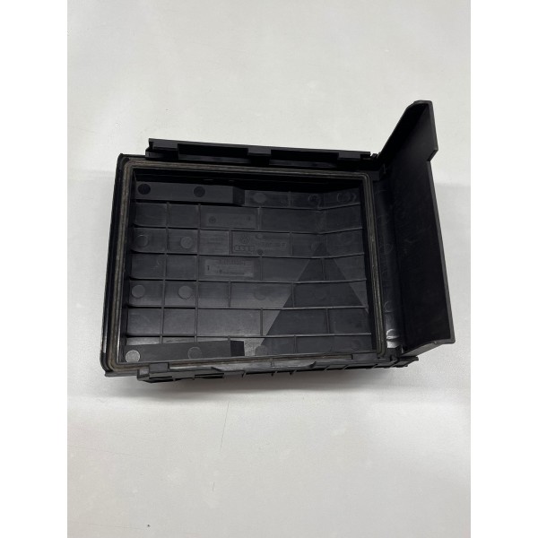 Tampa Do Modulo Caixa De Fusíveis Audi Q3  2008 A 2017