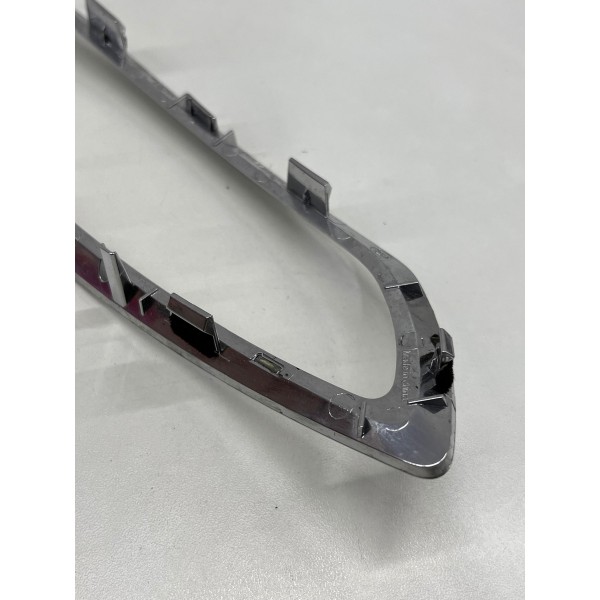 Moldura Ld\direito Chevrolet Tracker 2013 A 2016