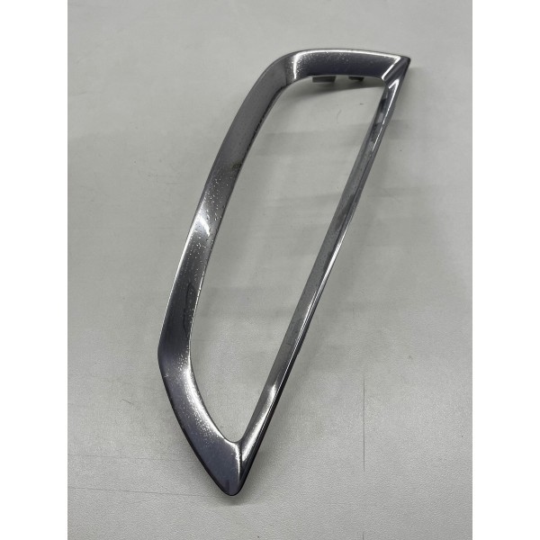 Moldura Ld\direito Chevrolet Tracker 2013 A 2016