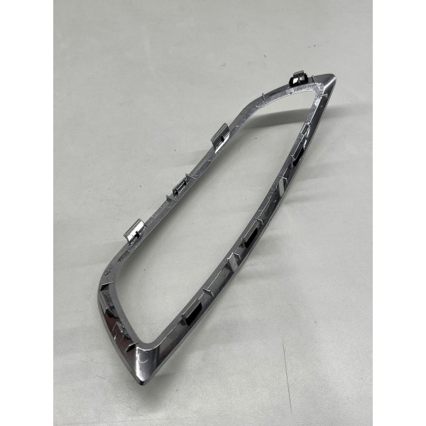 Moldura Ld\direito Chevrolet Tracker 2013 A 2016