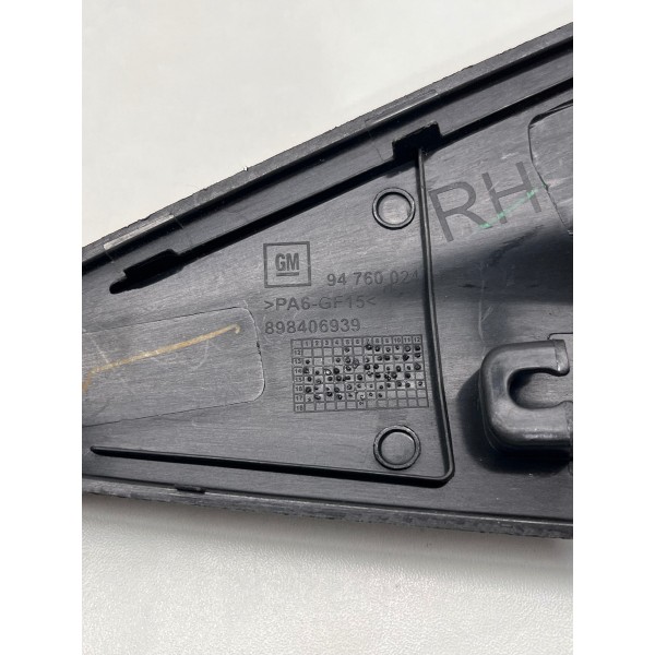 Moldura Retrovisor Dir Chevrolet Onix 2013 A 2019