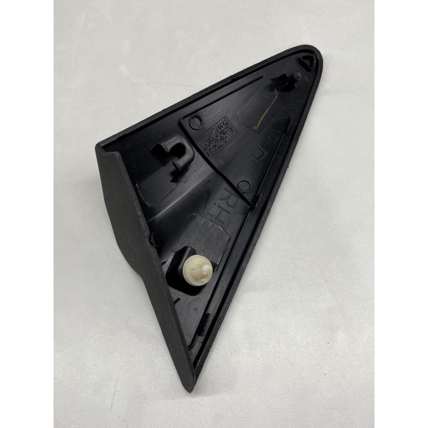 Moldura Retrovisor Dir Chevrolet Onix 2013 A 2019