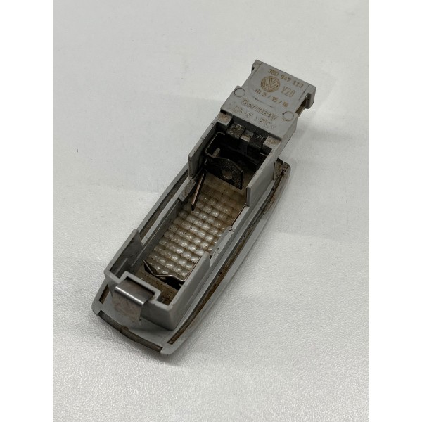 Luz Cortesía Tra/izq Volkswagen Jetta 2008 A 2015