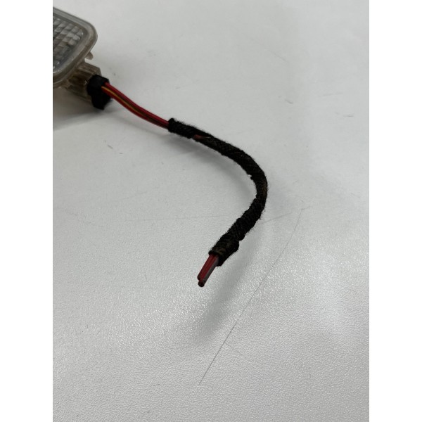 Luz De Teto Cortesia Audi A4 2001 A 2005 C/chicote
