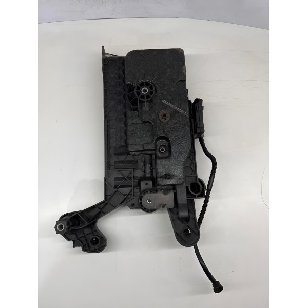 Suporte Caixa Bateria Volkswagen Golf 2013 A 2019