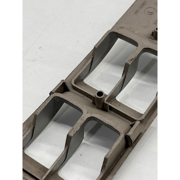 Moldura Comando Vidro Dianteiro L/e L200 Triton  2013