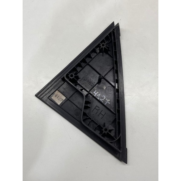 Moldura Acabamento Traseiro Direito Hyunda Hb20  2013 A 2019