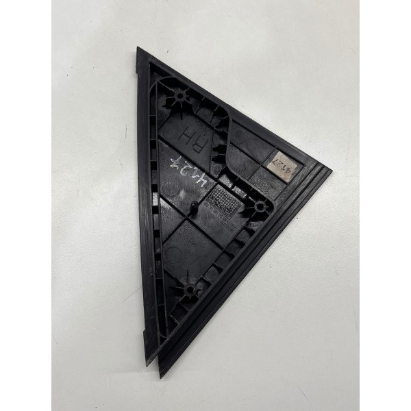 Moldura Acabamento Traseiro Direito Hyunda Hb20  2013 A 2019