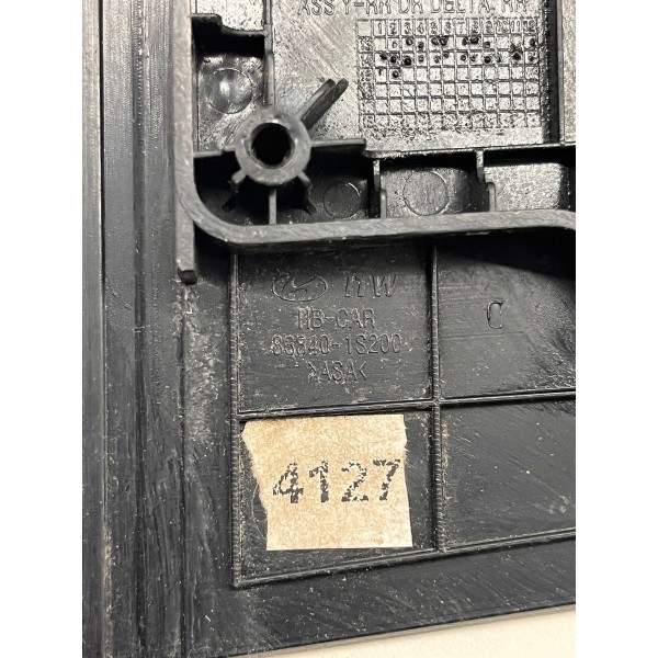 Moldura Acabamento Traseiro Direito Hyunda Hb20  2013 A 2019