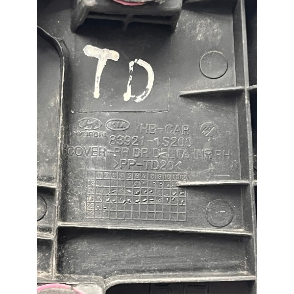 Moldura Tras\dir Hyundai Hb20 1.6 2015 A 2018