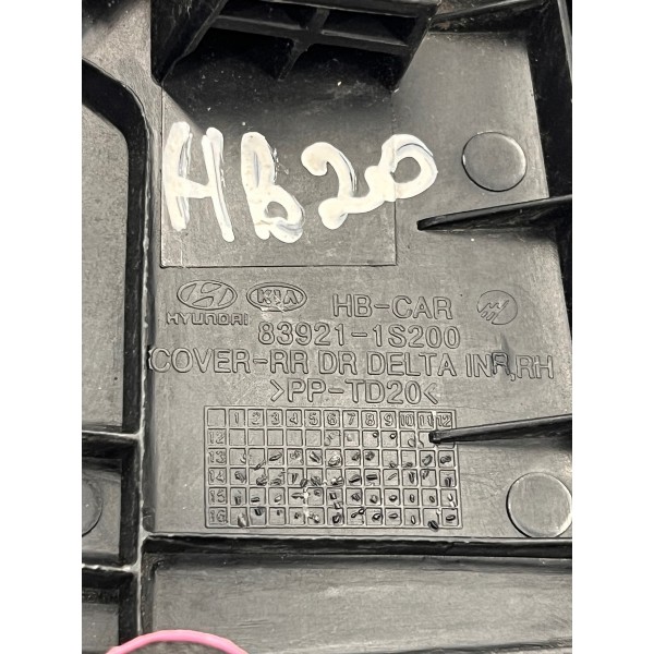 Moldura Tras\dir Hyundai Hb20 2015 A 2018