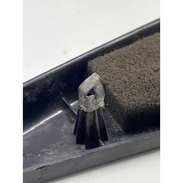 Moldura Acabamento Retrovisor Dir Onix 2013 A 2019