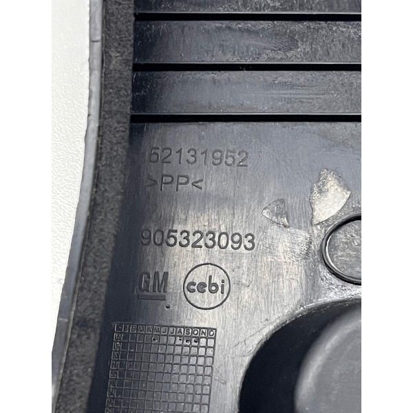 Moldura Interna Para-lama Dir Chevrolet Onix  2013 A 2019