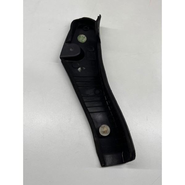 Moldura Interna Para-lama Dir Chevrolet Onix  2013 A 2019