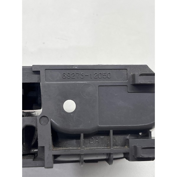 Maçaneta Interna Dian\tras Toyota Hilux 2005 A 2015