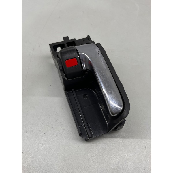 Maçaneta Interna Dian\tras Toyota Hilux 2005 A 2015