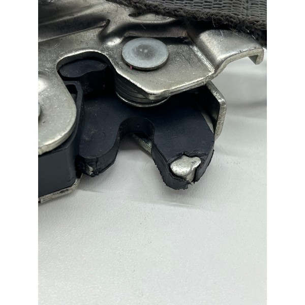 Fechadura Trava Banco Traseiro Fiat Toro 2017 A 2021