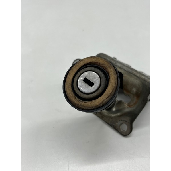 Trava Tampa Traseira Uno Vivace 2010 A 2021