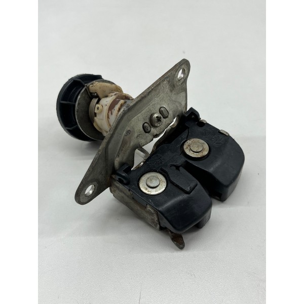 Trava Tampa Traseira Uno Vivace 2010 A 2021