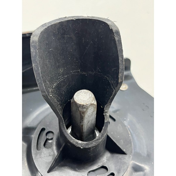 Catraca Suporte Estepe Volkswagen Amarok 2017 A 2023