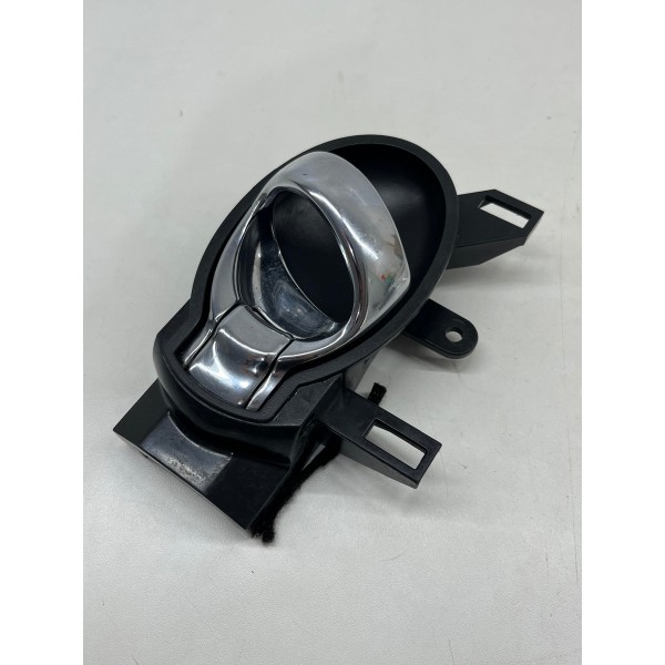 Maçaneta Puxador Interno Tras\esq Nissan Versa March 2012