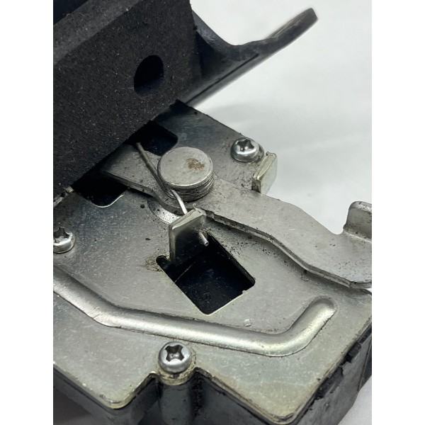 Fechadura Porta Malas Hyundai I30 2009 A 2012