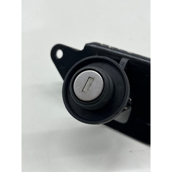 Fechadura Da Mala Do Fiat Mobi 2016 A 2024