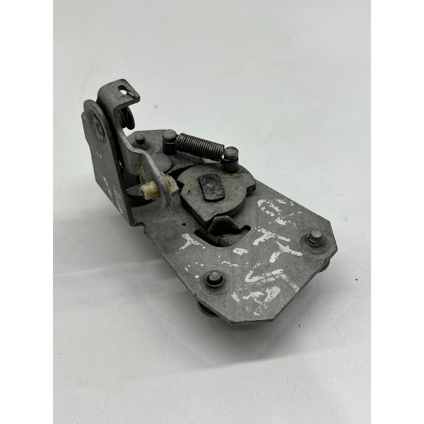 Fechadura Tampa Traseira Volkswagen Saveiro 2009