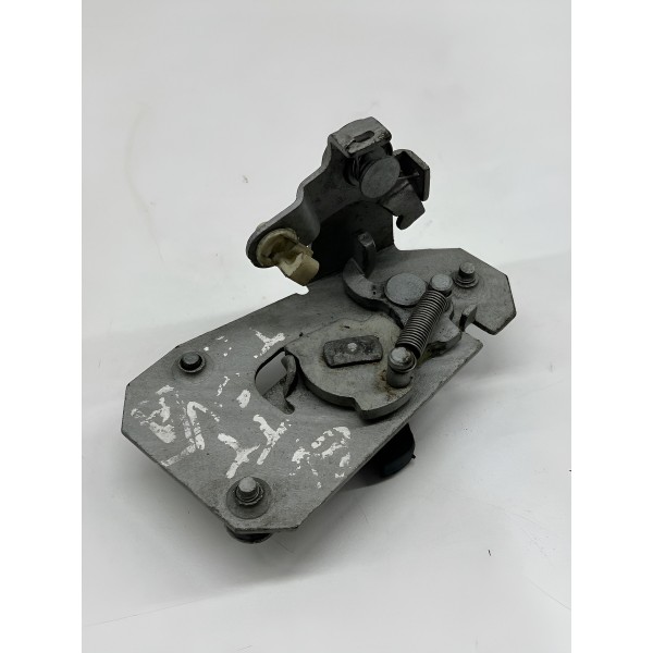 Fechadura Tampa Traseira Volkswagen Saveiro 2009