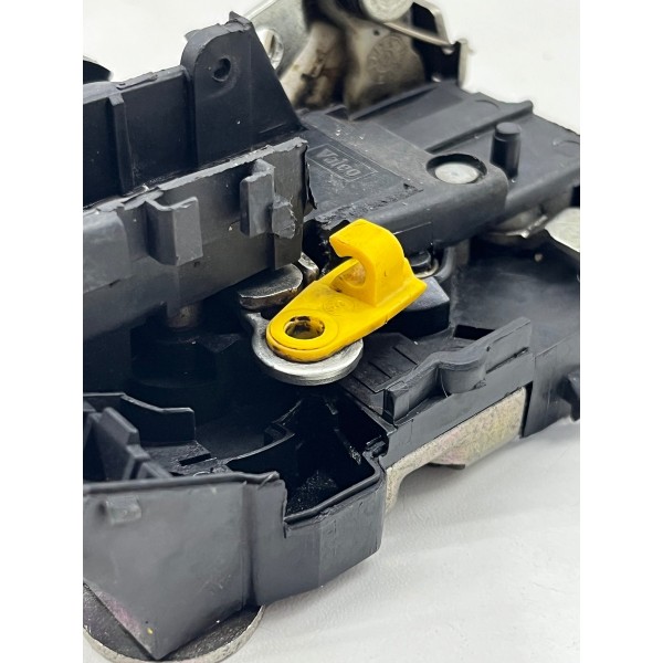 Fechadura Porta Traseira Esquerda Clio Symbol Duster 1999