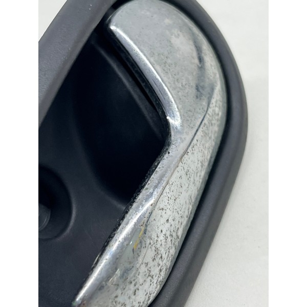 Maçaneta Puxador Traseiro Direito Renault Sandero 2015 A2018