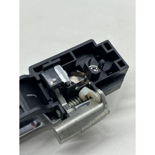 Maçaneta Externa Diant Dir Mitsubishi Triton 2010 A 2011