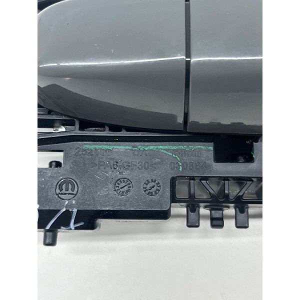 Maçaneta Externa Porta Tras Ld Ram Rampage 2024 A 2025