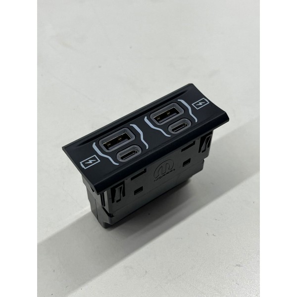 Entrada Usb Ram Rampage  2024 A 2025