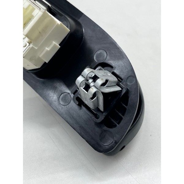 Alça De Teto Traseiro Esquerdo Ram Rampage 2024 A 2025