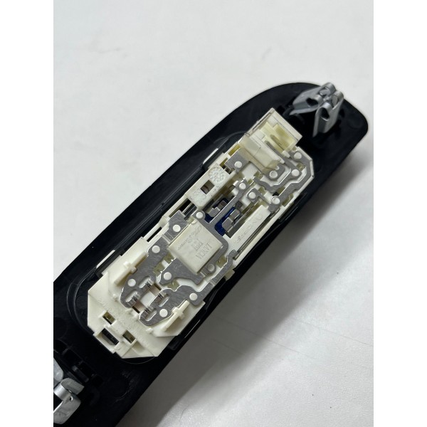 Alça De Teto Traseiro Esquerdo Ram Rampage 2024 A 2025