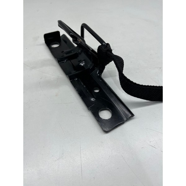 Suporte Trava Banco Traseira Direita Rampage 2024 A 2025